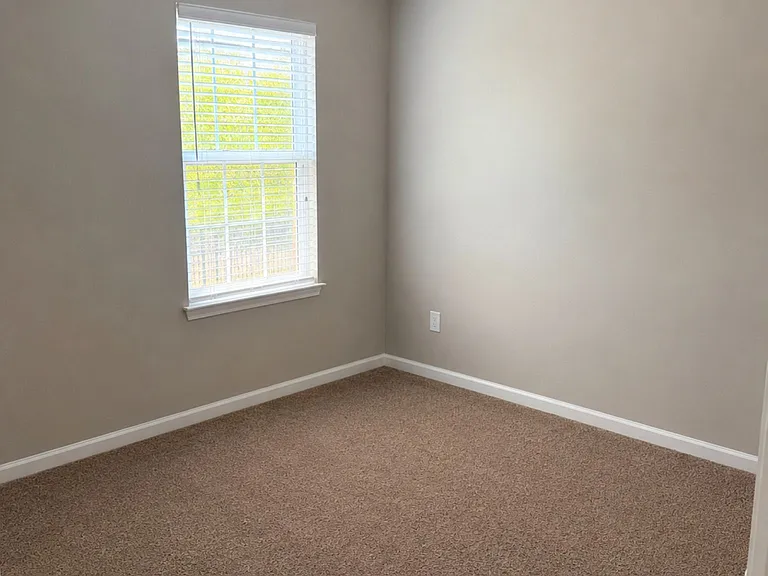 4424 Roundwood Ct — Photo 14