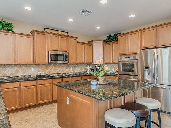 4th image of 22636 N Candlelight Ct