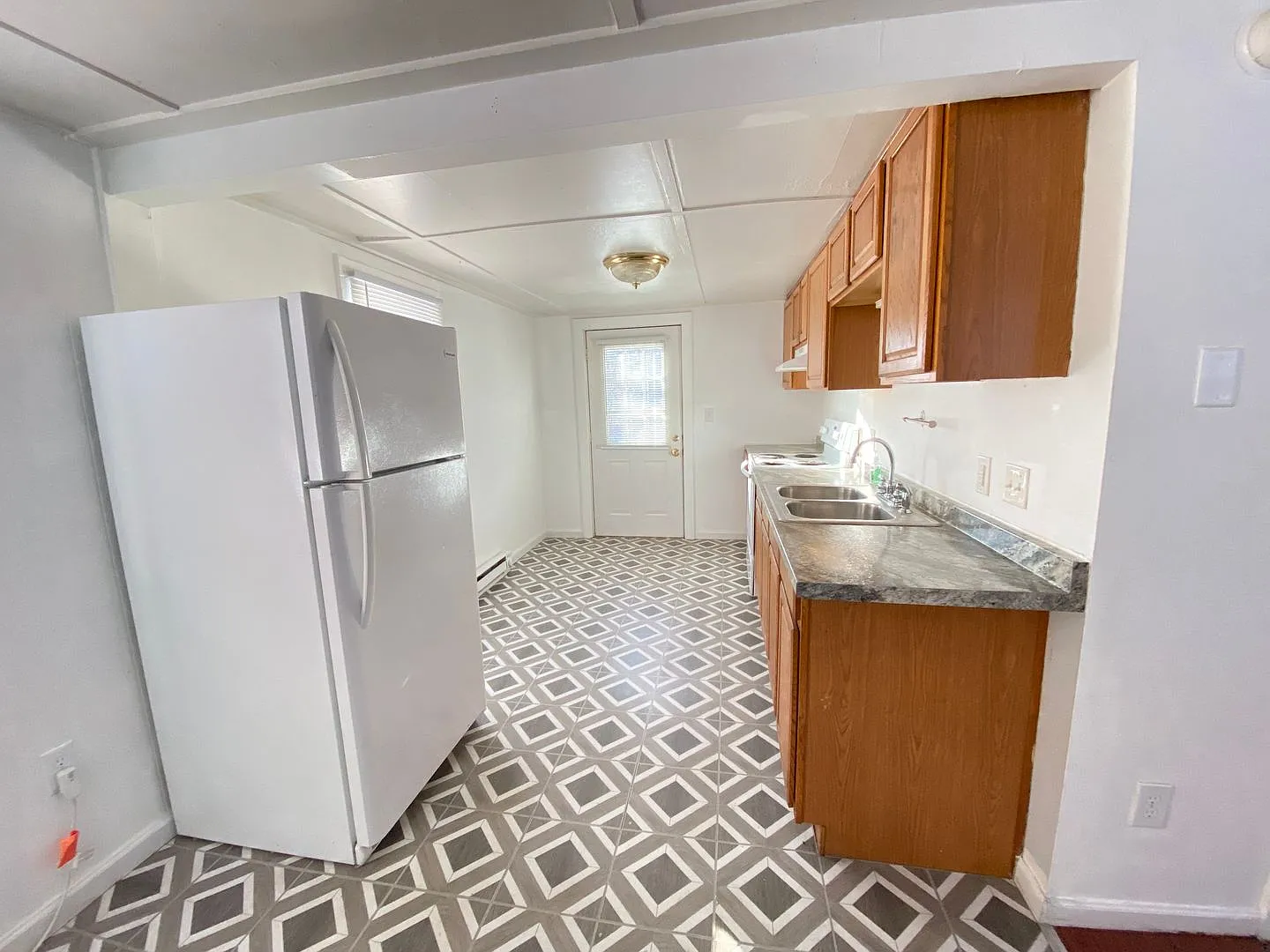 Cute 1 Bedroom 1 bathroom home! — Photo 3