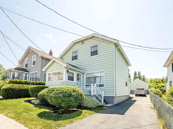 3360 Albert St, Halifax, NS B3K 3N2
