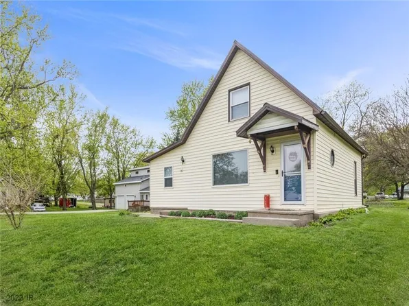 408 S Harrison St, Stuart, IA 50250