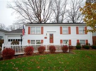 2638 Heather Ln NW, Warren, OH