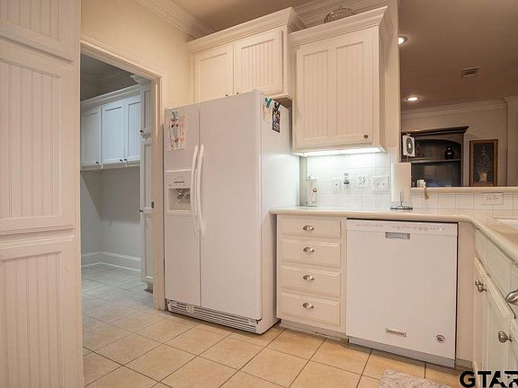 4th image of 5810 Cross Creek Cir