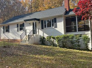 1042 Peck Rd, North Chesterfield, VA 23235