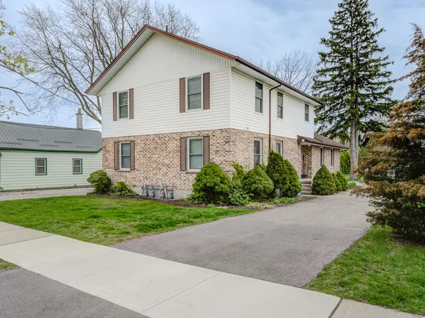 22 Clarence St #4, Aylmer, ON N5H 1T5