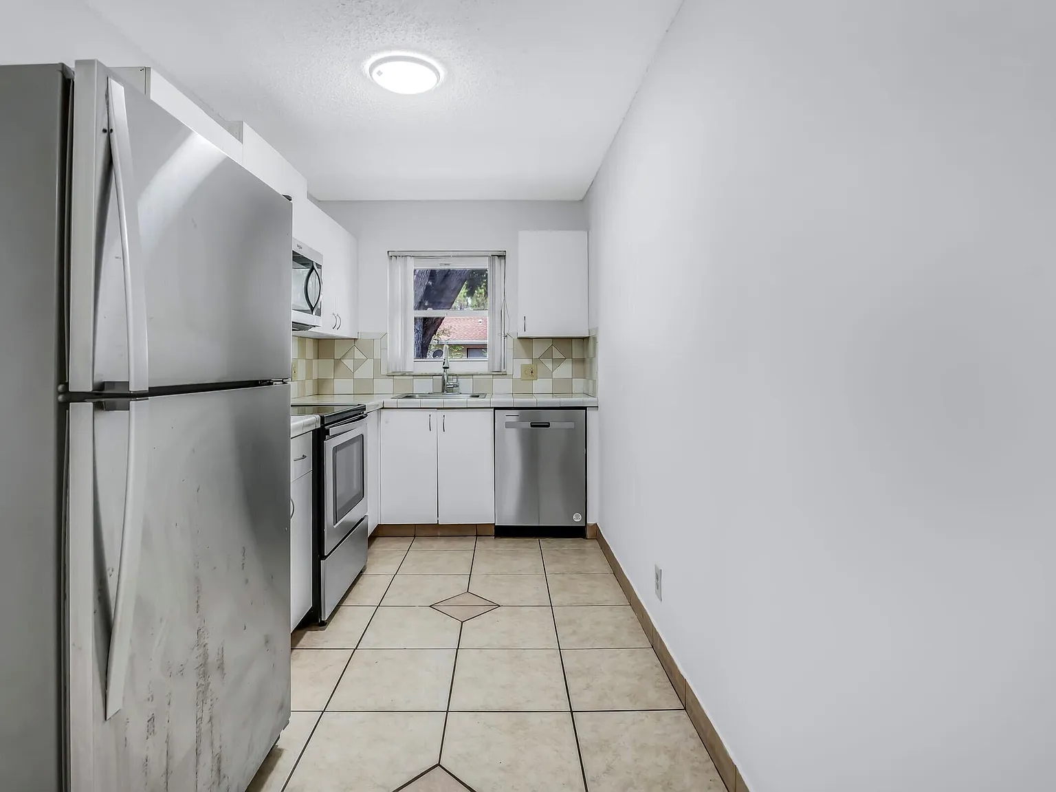 1 bed, 1.0 bath, 617 sqft, $1,700 — Photo 4