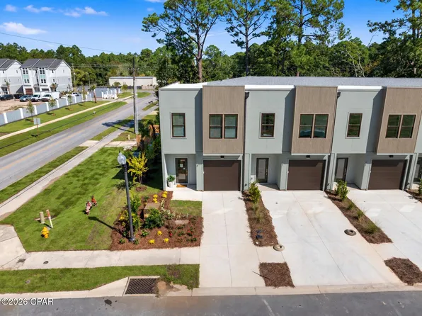 187 Old Barn Way, Pt Washington, FL 32459