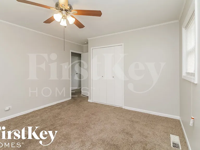 194 Monee Rd — Photo 6