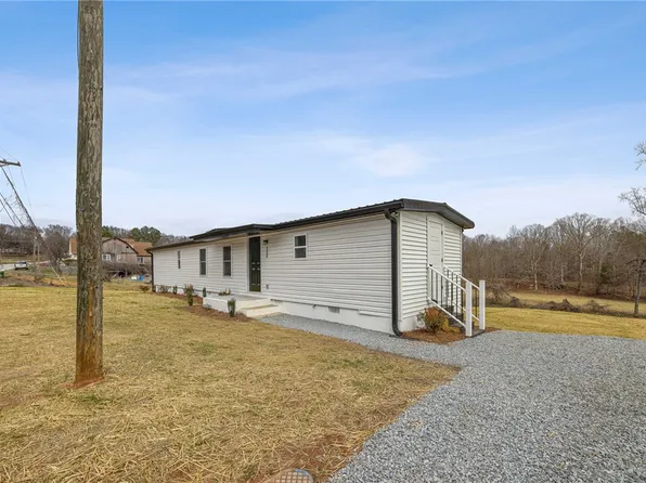 139 Davis Rd, Easley, SC 29640