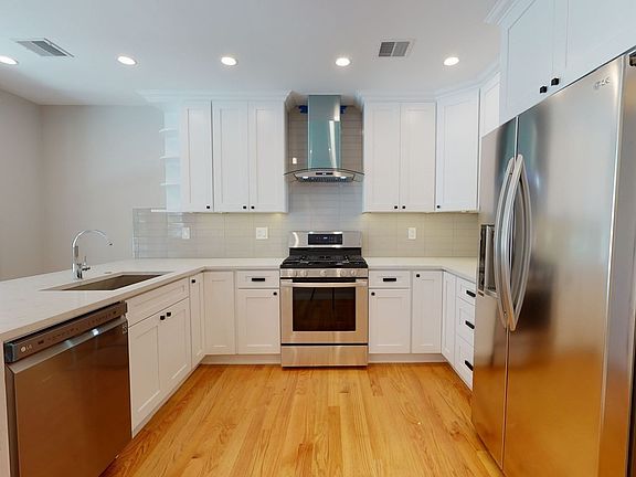 4th image of 240 White St #240