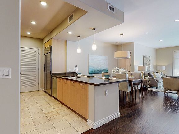 3rd image of 568 Caruso Ave