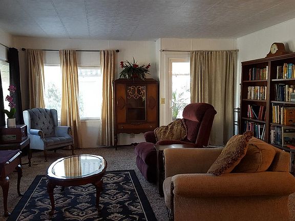 5th image of 12014 Hemlock Dr
