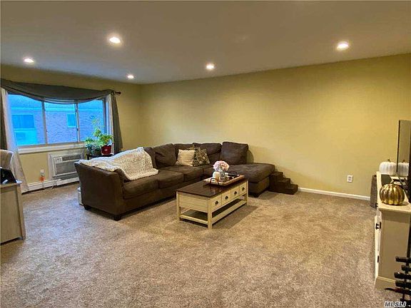 2nd image of 2453 E Union Blvd #7B