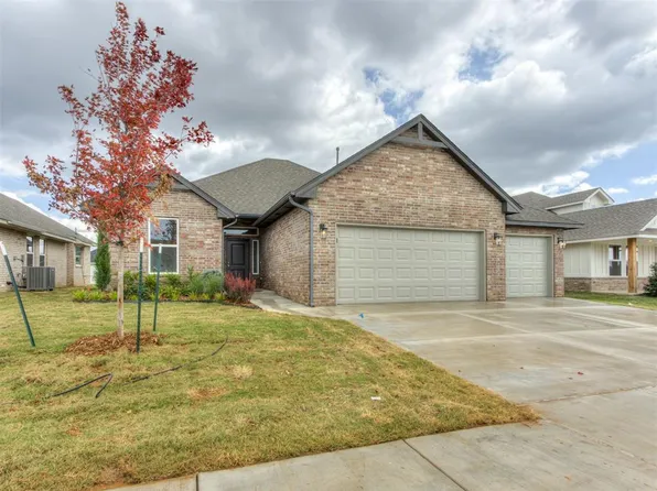 5004 Misty Wood Ln, Mustang, OK 73064