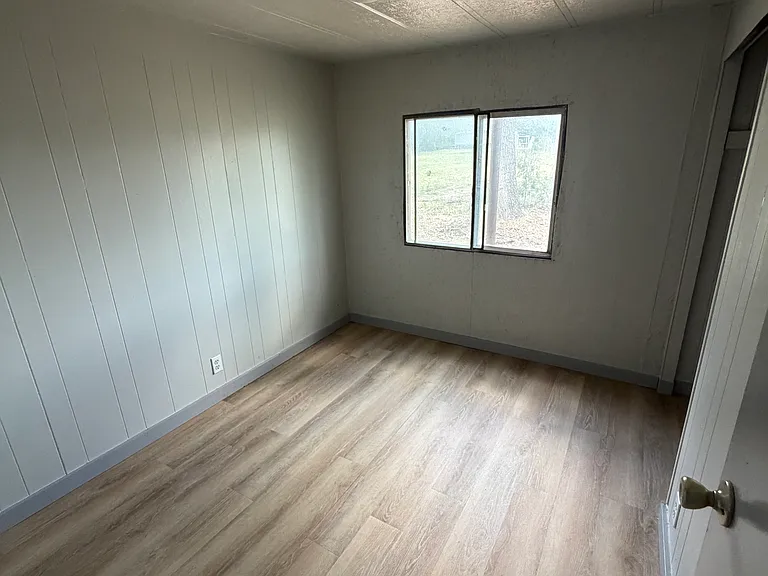 851 Agnes Cir — Photo 7