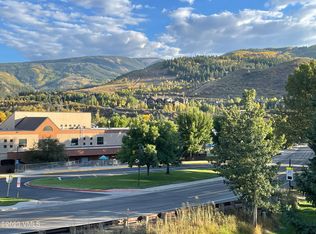 811 W Beaver Creek Blvd APT 17, Avon, CO 81620