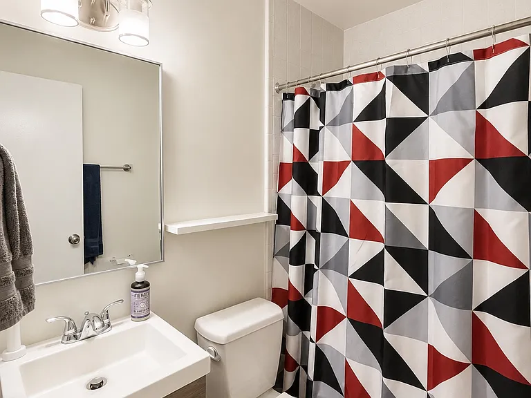 116 Buena Vista Ave #B — Photo 12