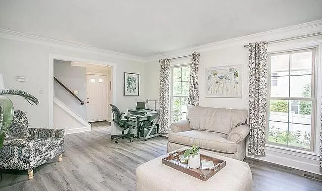 3 bed, 2.5 bath, 1530 sqft, $6,200 — Photo 4
