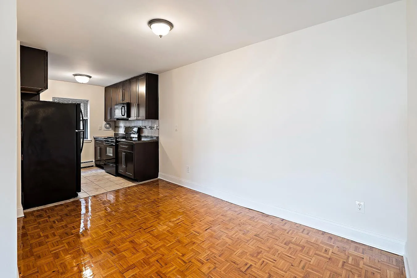 Imperial Apartments — Photo 4