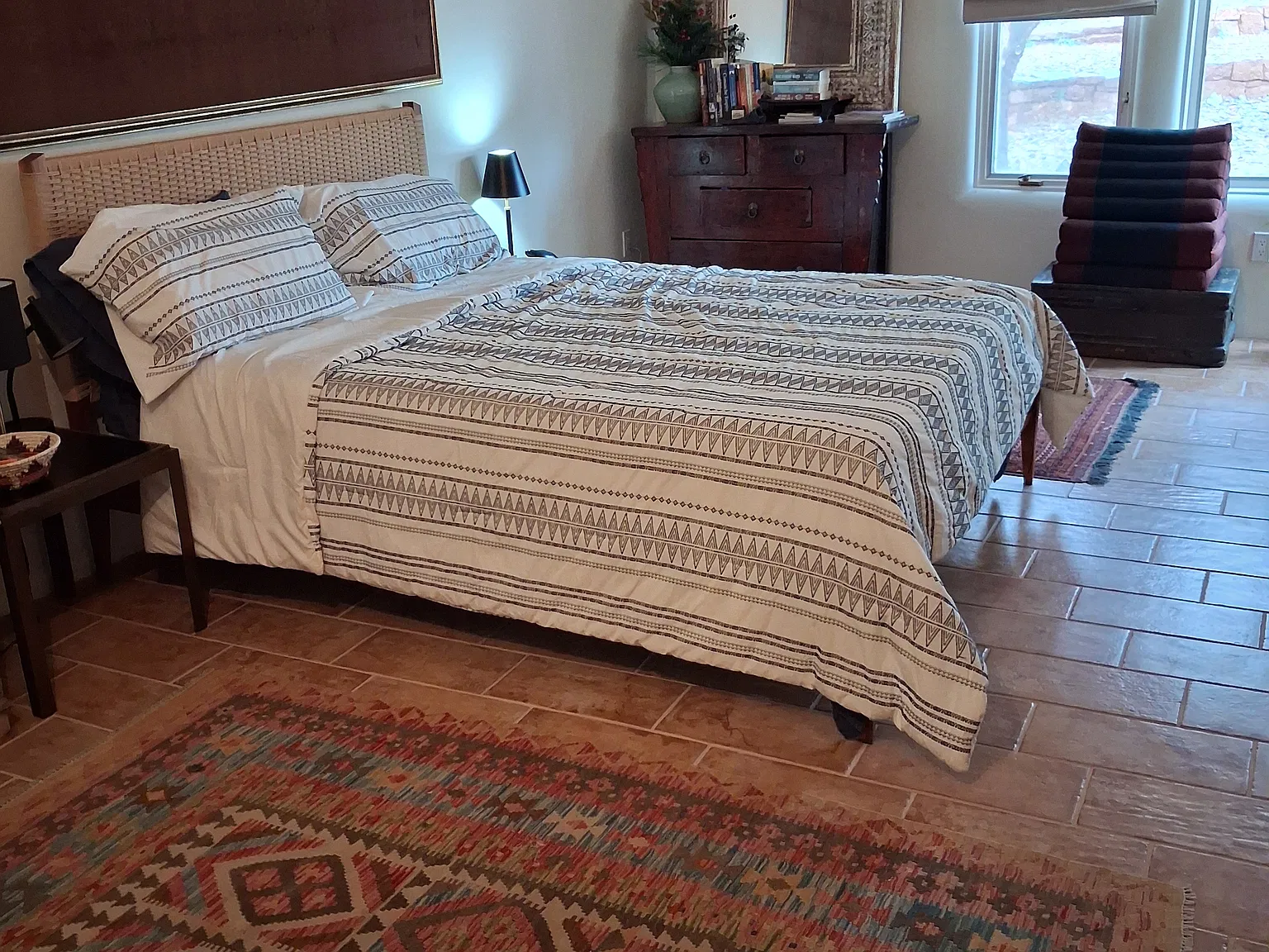 3 bed, 2220 sqft, $3,200 — Photo 4