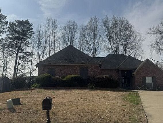 2nd image of 110 Bridge Park Cir