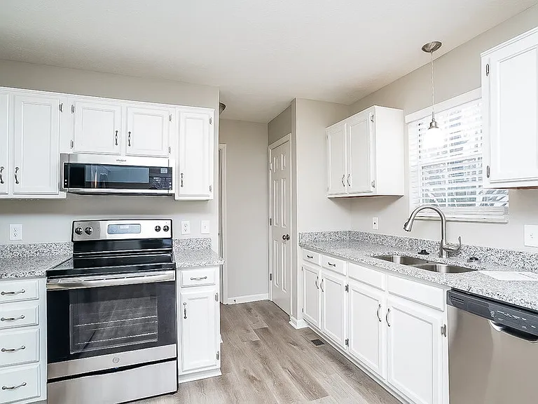 101 Digby Ct — Photo 6