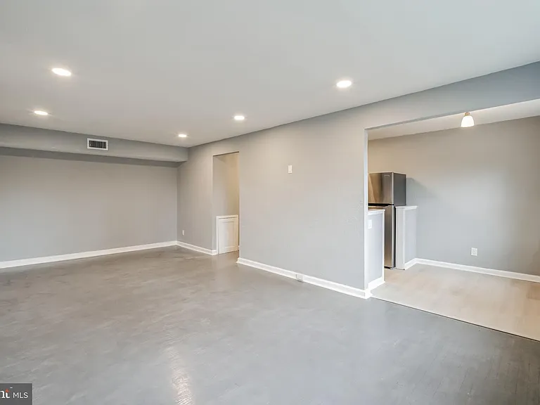 2137 Bryn Mawr Ave #3R — Photo 4
