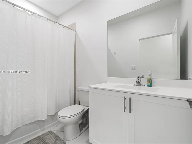 13305 SW 190th Ter — Photo 45