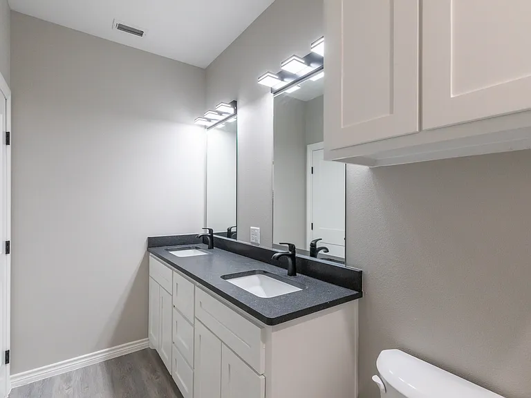 7900 Freedom Crest Ave — Photo 31