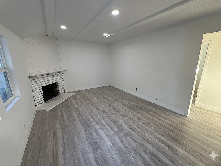 10425 McVine Ave #A — Photo 2