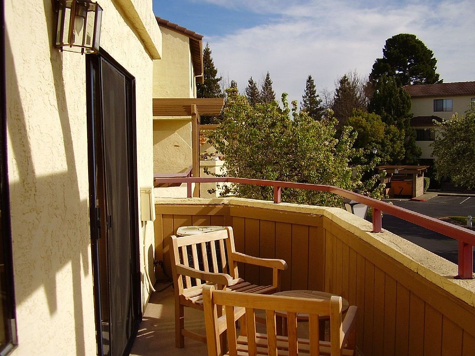 balcony - show model