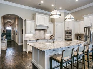 2700 Woodpoint Rd, Lewisville, TX 75067