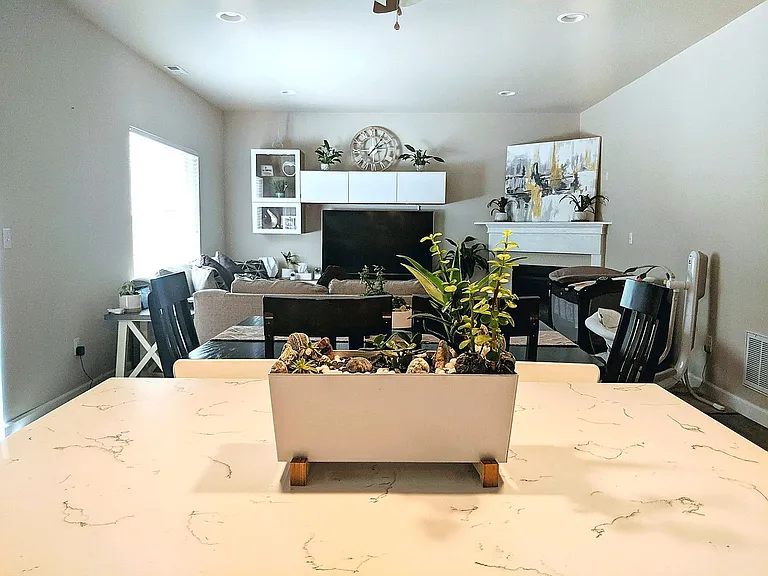 6977 Rocklin Ave NE — Photo 4
