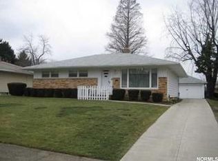 4090 Spencer Rd, Rocky River, OH 44116