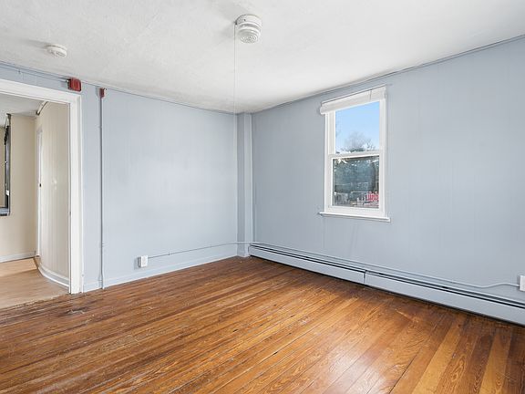 5th image of 2154 Broad St Unit 2