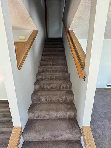 231 SE Elliott Ave #1 Photo 1