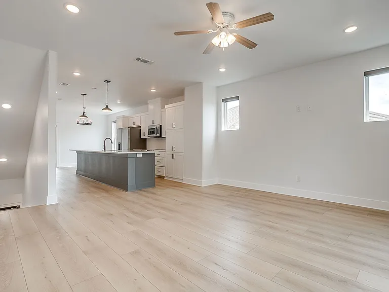 2811 Forest Park Blvd — Photo 12
