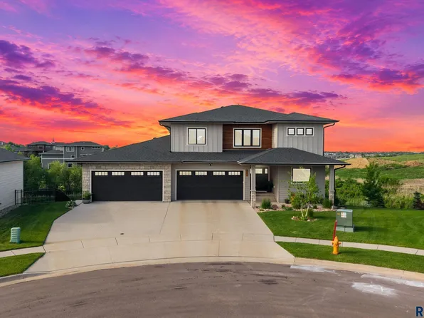 7308 E Gray Eagle Cir, Sioux Falls, SD 57110