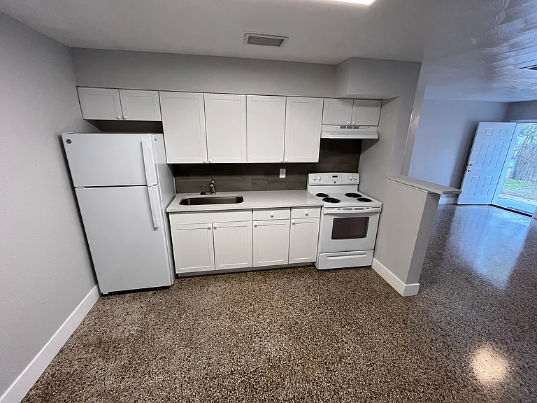 1805 Guava Ave #1805 — Photo 4