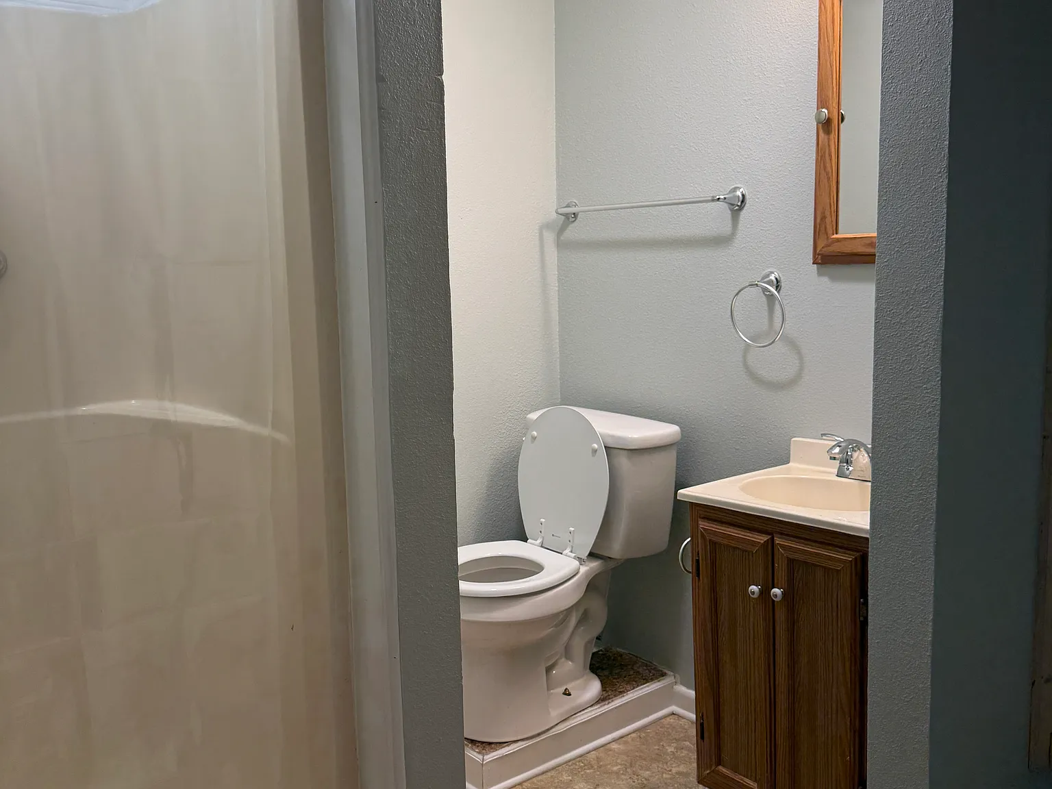 4 bed, 1559 sqft, $1,900 — Photo 3