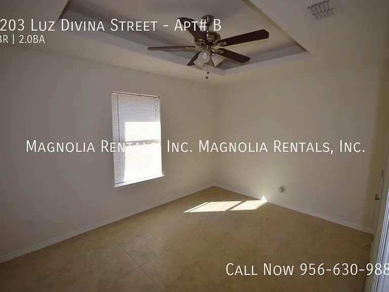 3203 Luz Divina St #B — Photo 9