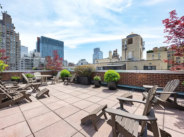 310 East 70th Street 10L image 10 of 11