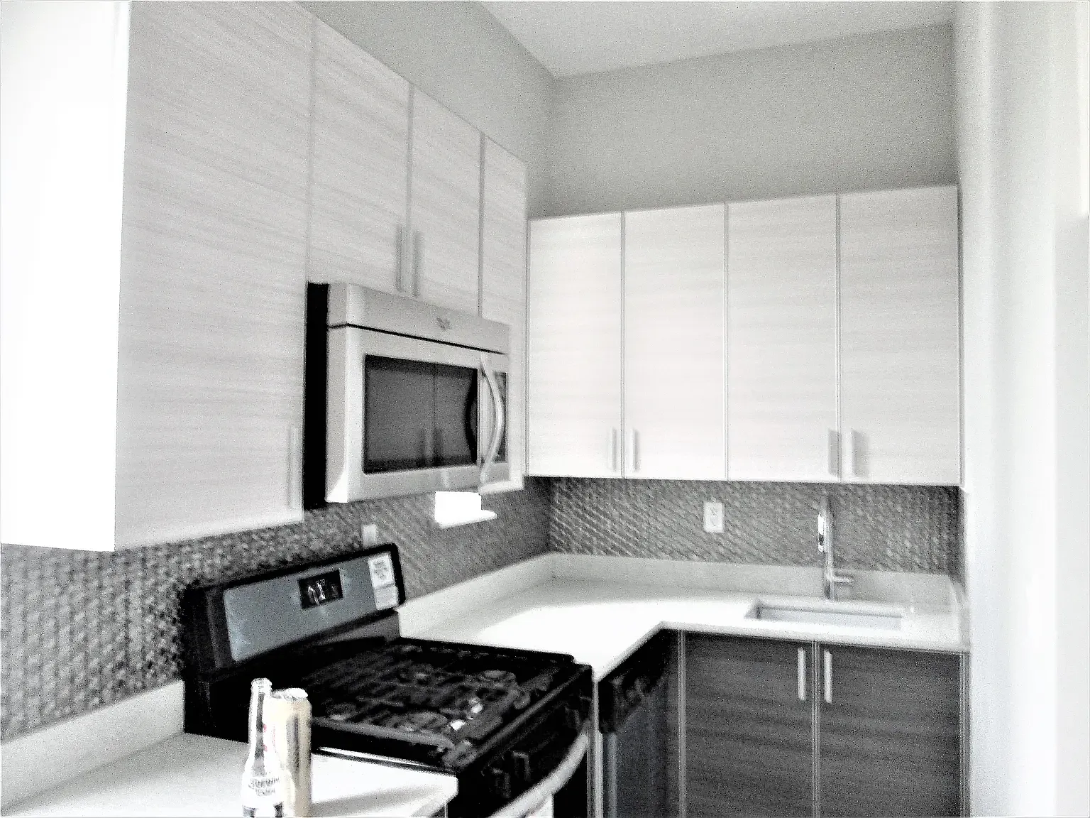 928 Myrtle Avenue — Photo 1