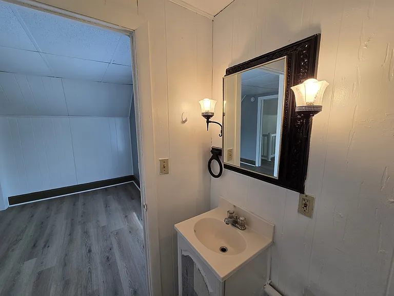 508 Mobile St — Photo 18