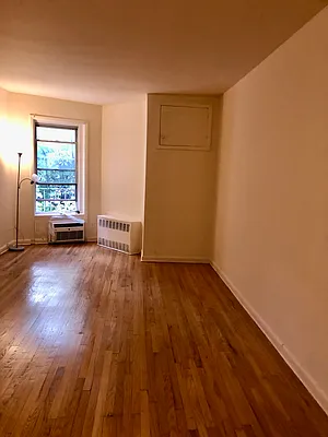 Rented by Oxford Property Group | media 10