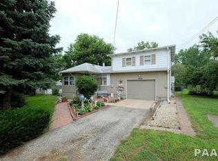 13834 Thompson St, Pekin, IL 61554