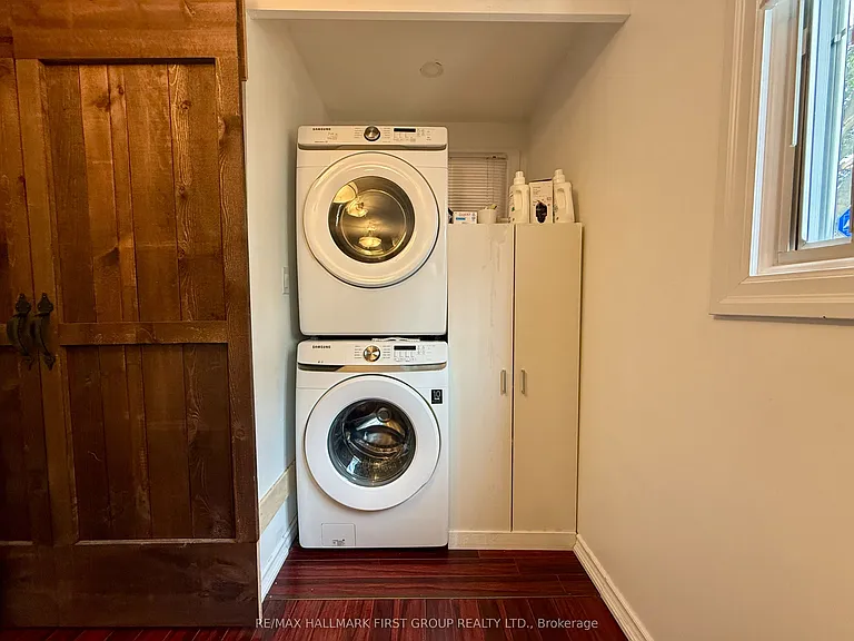 906 Cecylia Ct — Photo 13