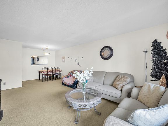 5th image of 8720 Lansdowne Rd #305