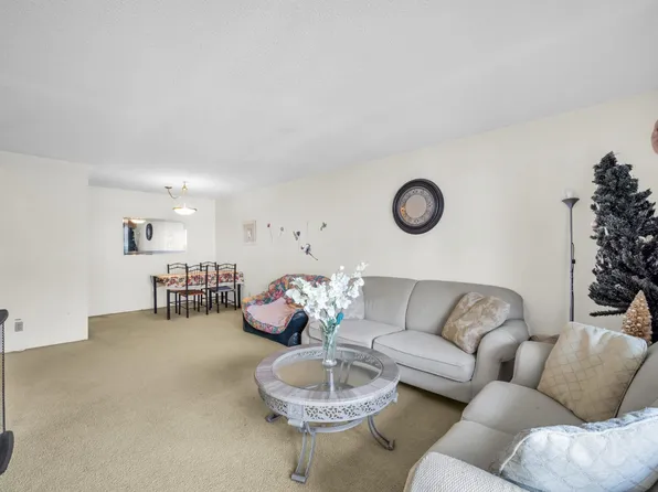 8720 Lansdowne Rd #305, Richmond, BC V6X 1B9