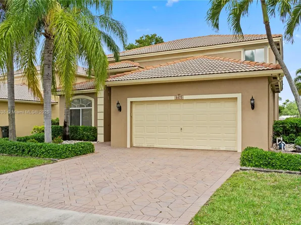 4475 Banyan Trails Dr, Coconut Creek, FL 33073